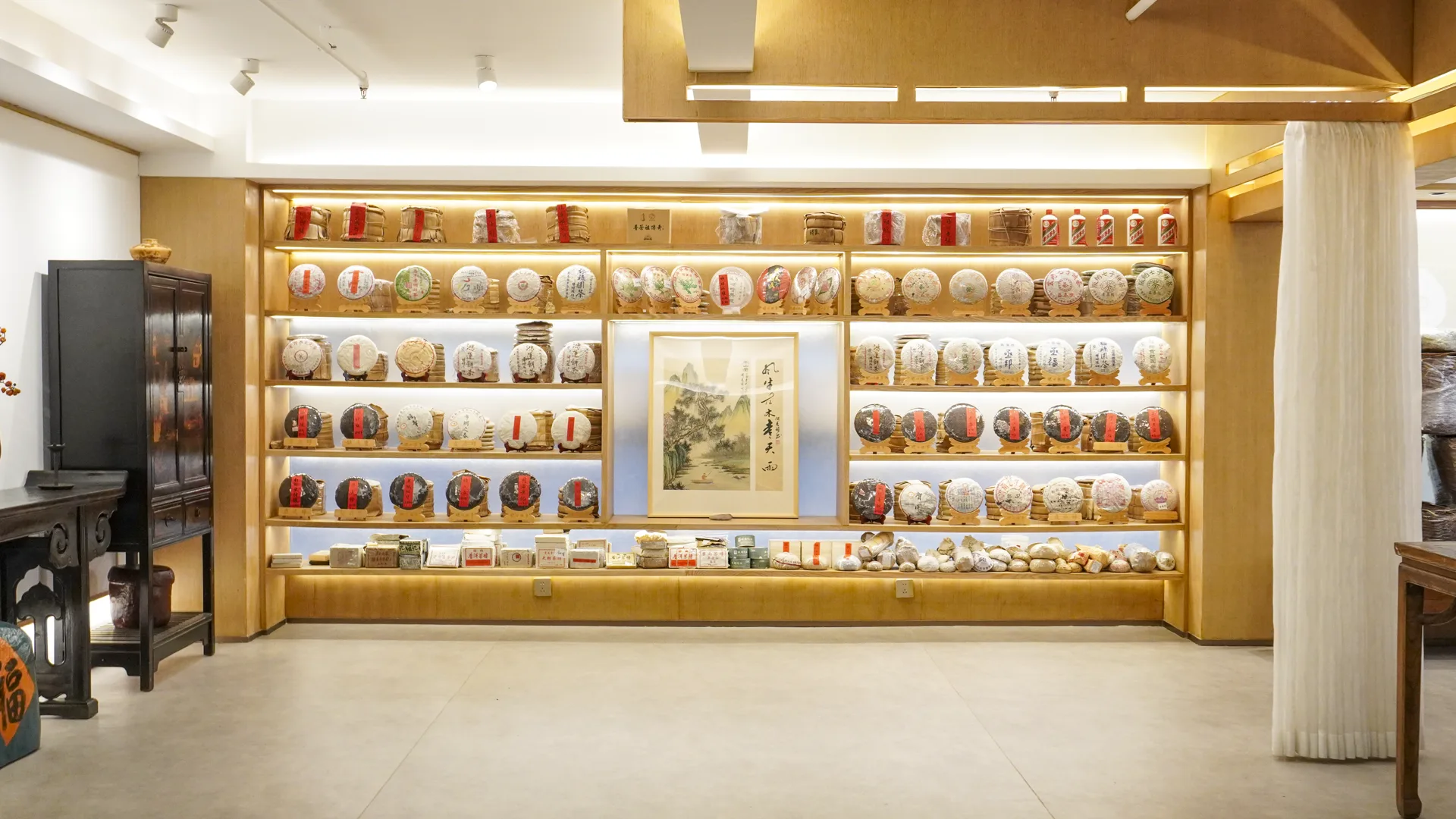 LIUXIA CHA showroom in Shenzhen